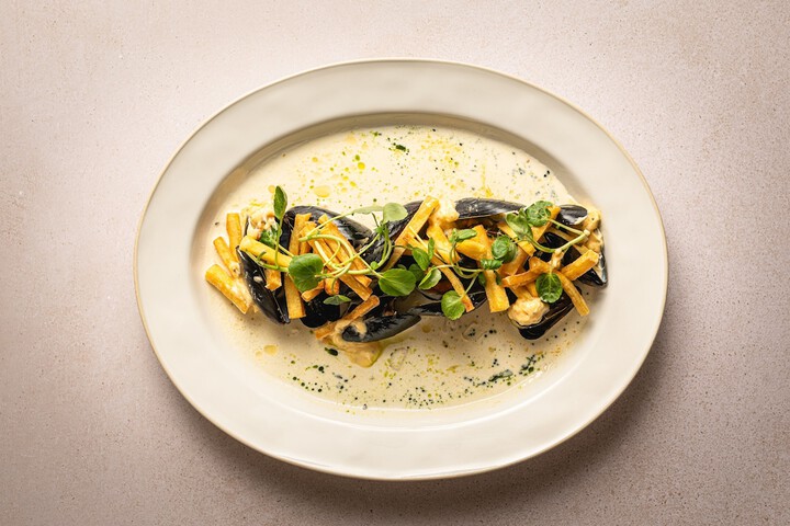Dining 92 of 148