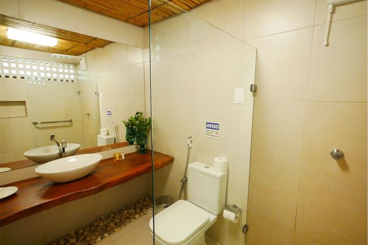 Room 14 of 163