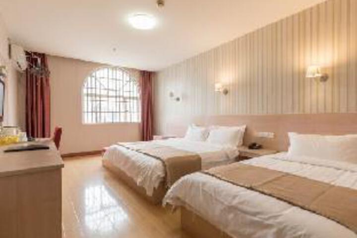 Room 14 of 15