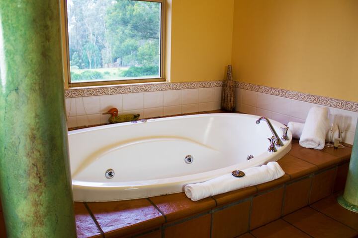 Hot Tub 15 of 36