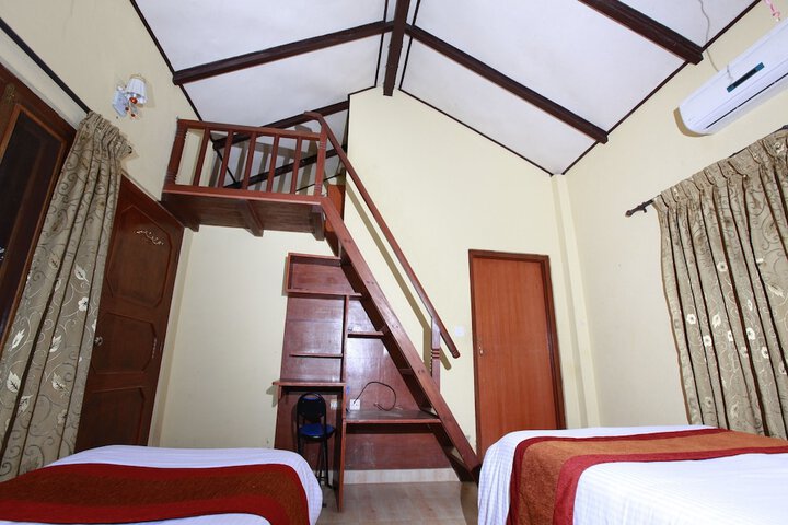 Room 8 of 66