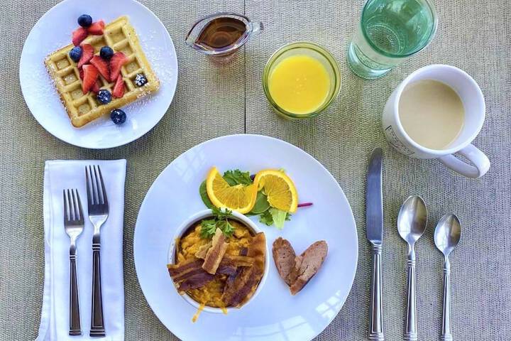 Breakfast/Coffee Service 111 of 161