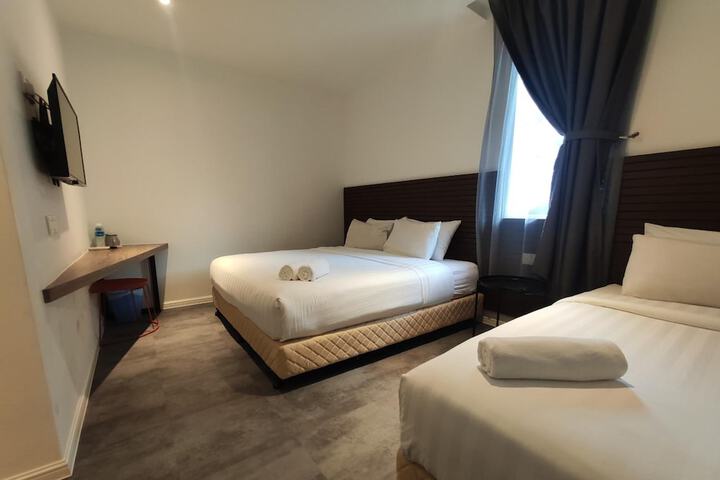Room 7 of 31
