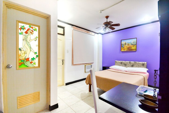 Room 12 of 30