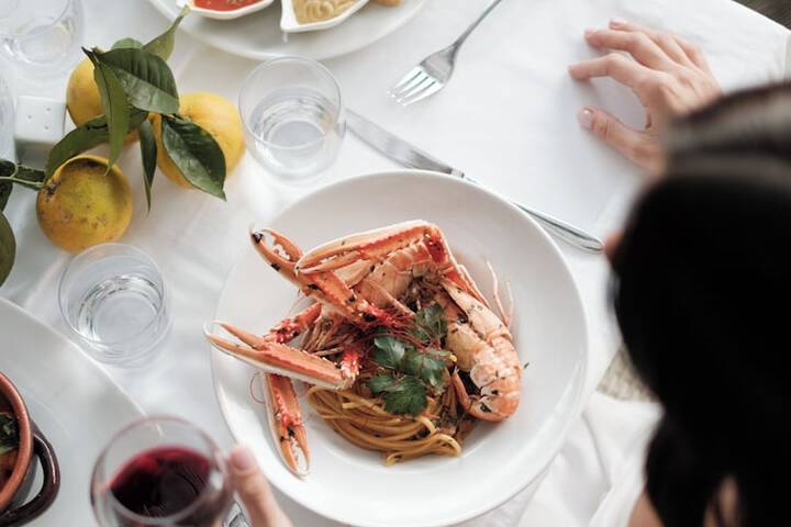 Dining 84 of 100