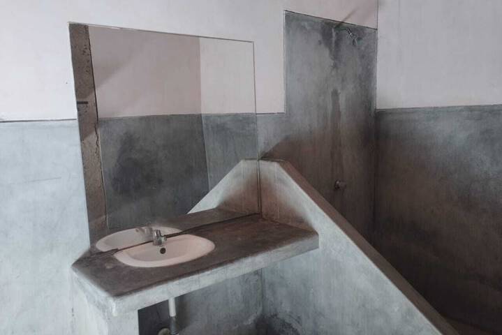 Room 11 of 21