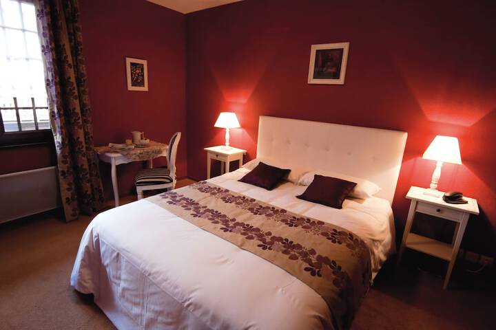 Room 40 of 147