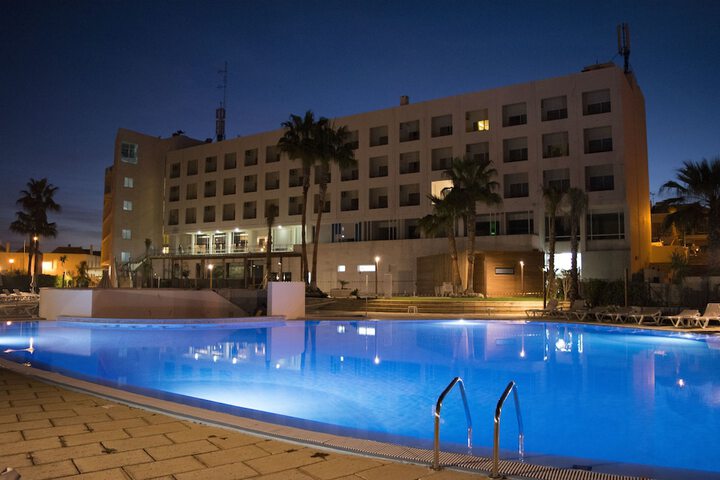 Hotel with Pool