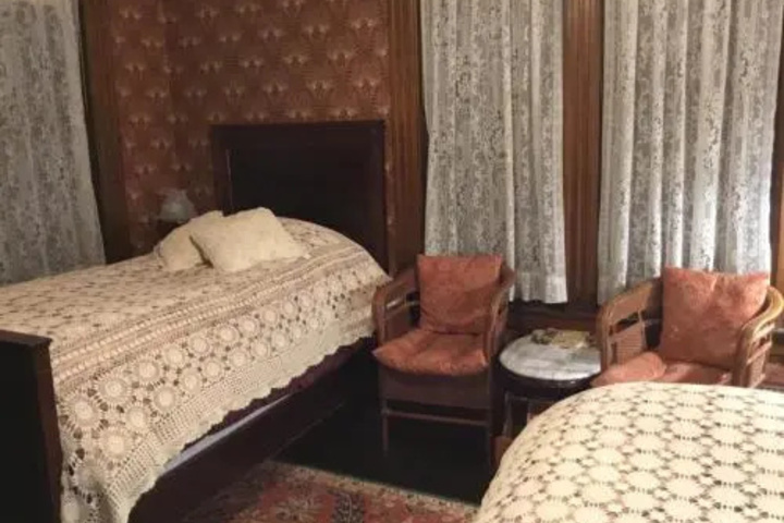 Room 3 of 17