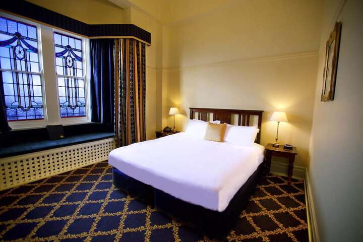 Room 5 of 48