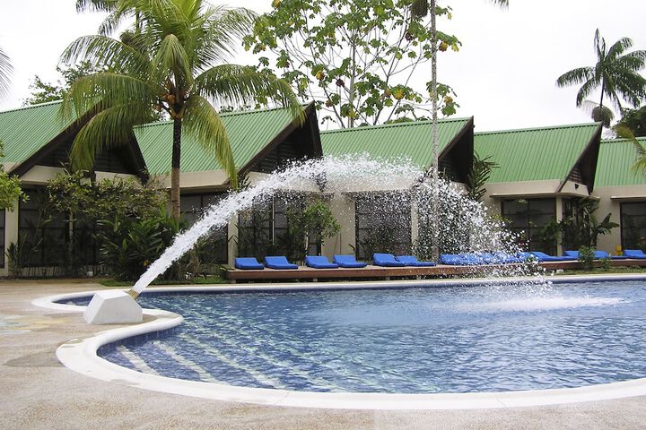 Hotel with Pool