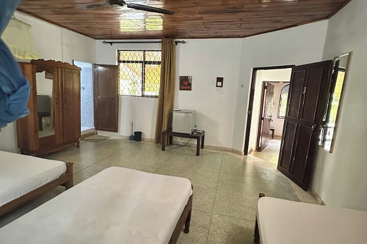 Room 16 of 46