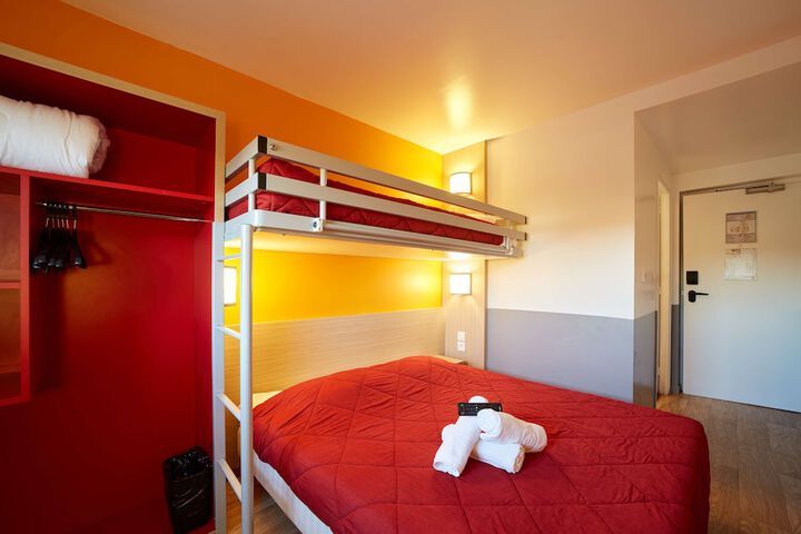 Room 14 of 26