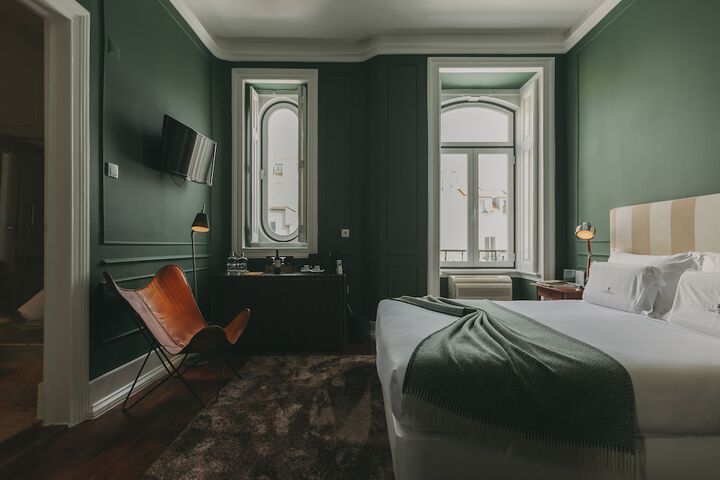Room 37 of 245