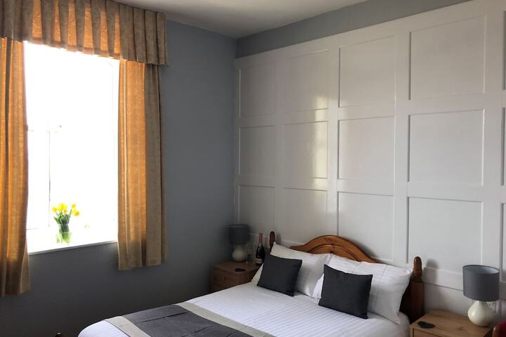 Room 3 of 54