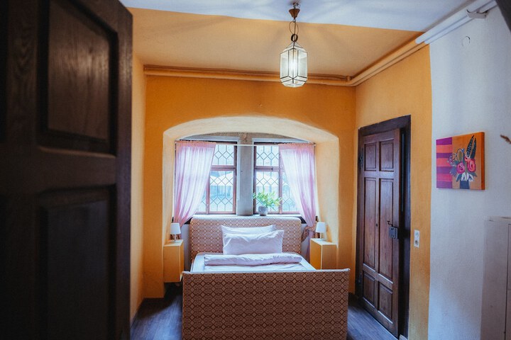 Room 26 of 101
