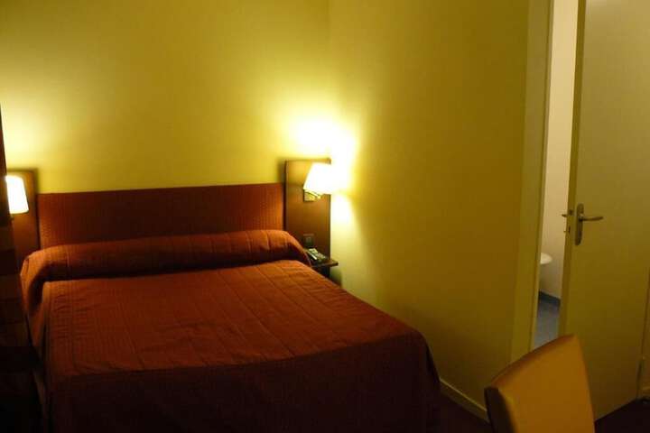 Room 12 of 47