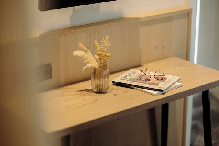 Room 6 of 50