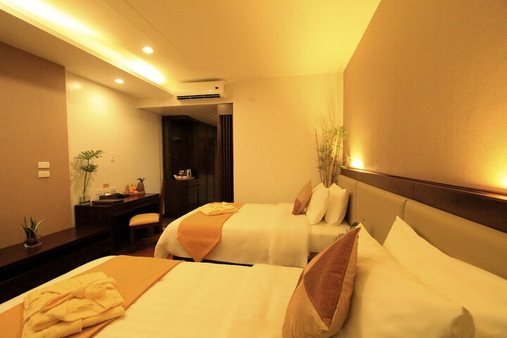 Room 7 of 74