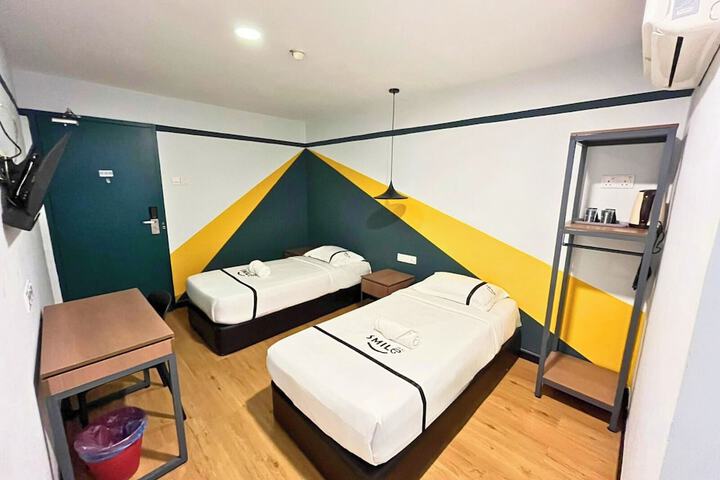 Room 10 of 15