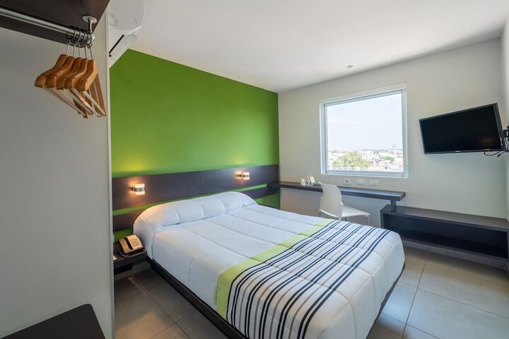Room 9 of 46