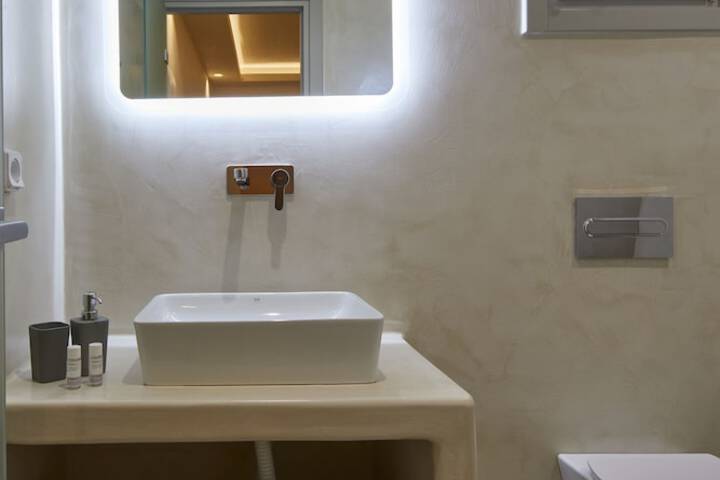 Clean Restrooms