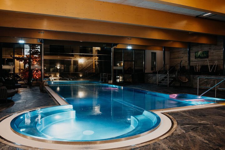 Pool 65 of 98