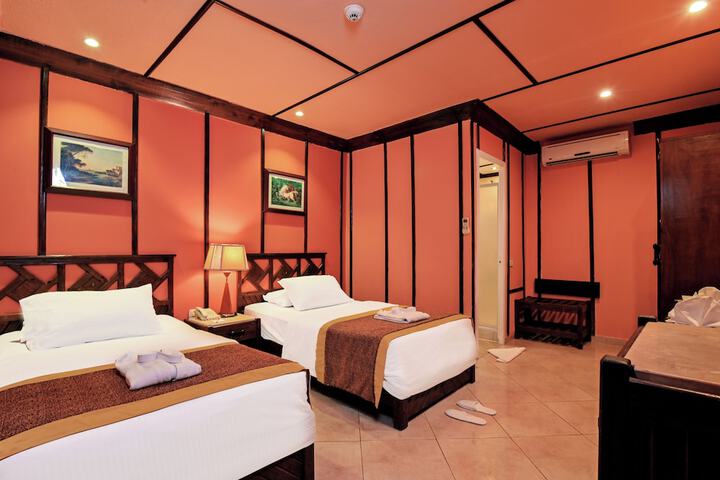 Room 8 of 47