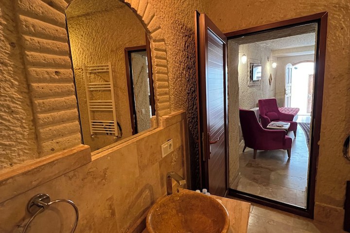 Room 54 of 67