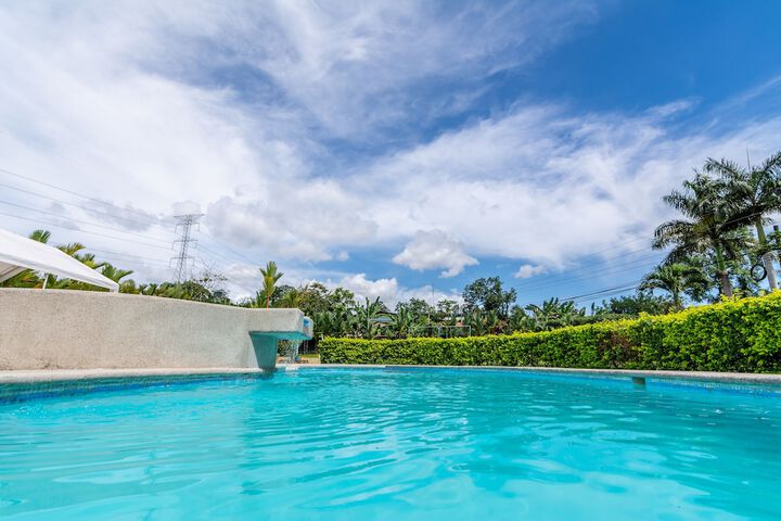 Pool 23 of 42