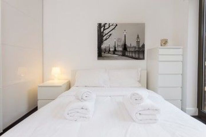Room 8 of 24