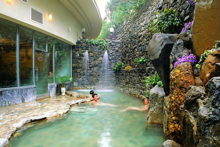 Pool Hotel