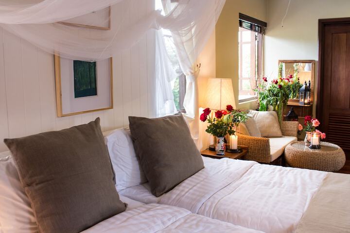 Room 28 of 129