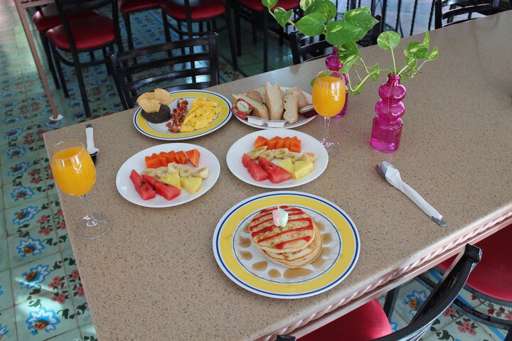Breakfast/Coffee Service 33 of 96