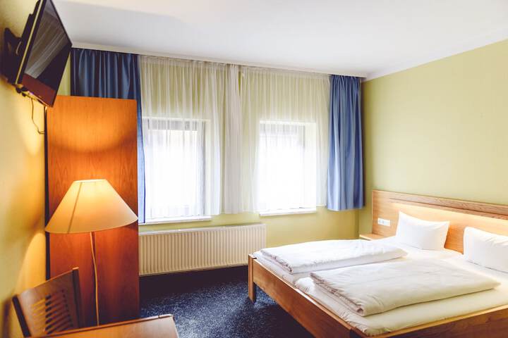 Room 6 of 47