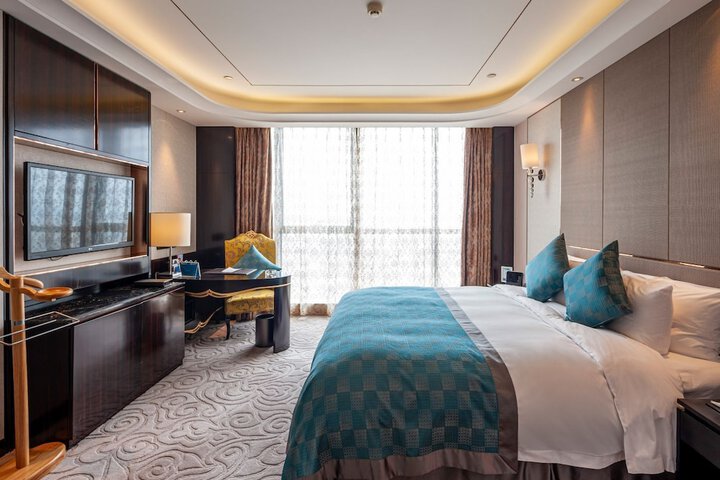 Room 6 of 23