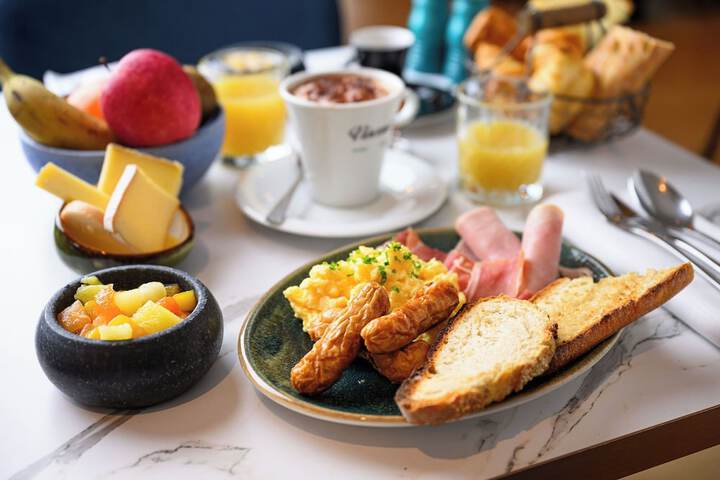 Breakfast/Coffee Service 48 of 66