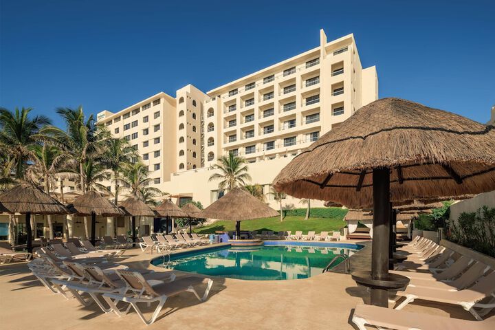 Pools & Facilities
