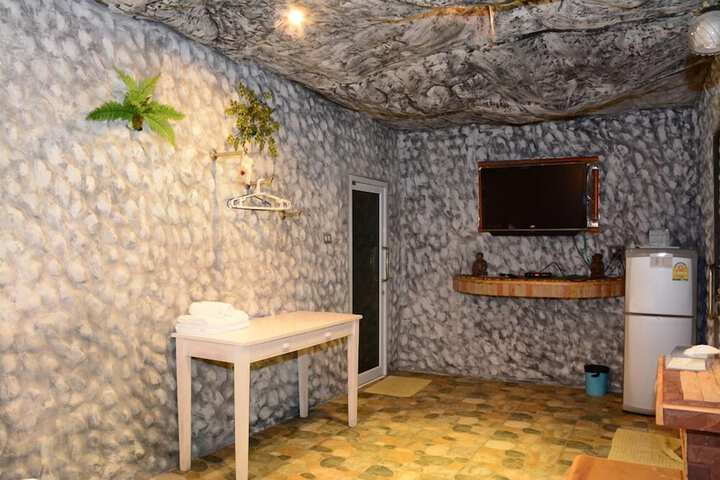 Room 47 of 65