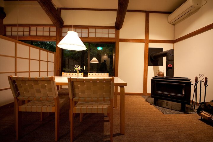 Dining 14 of 23