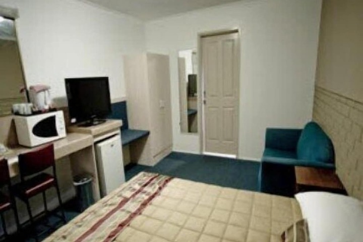 Room 17 of 35