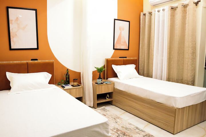 Room 3 of 18