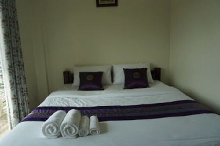 Room 13 of 49
