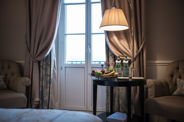 Room 7 of 98