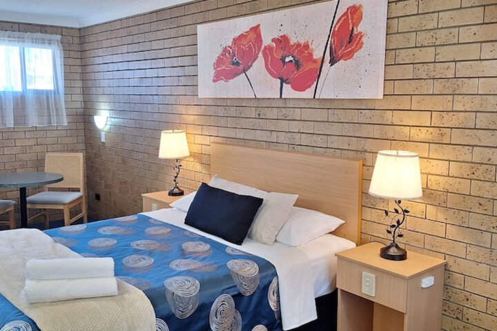 Room 14 of 32