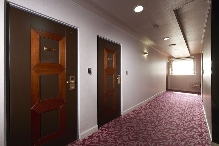Ballroom/Hall 24 of 32