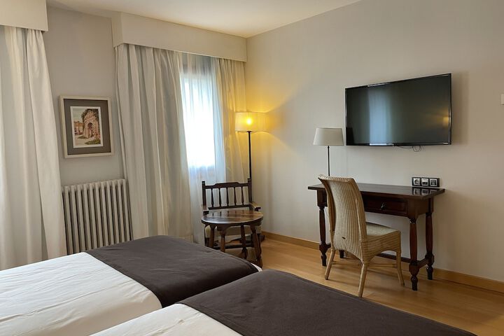 Room 12 of 46