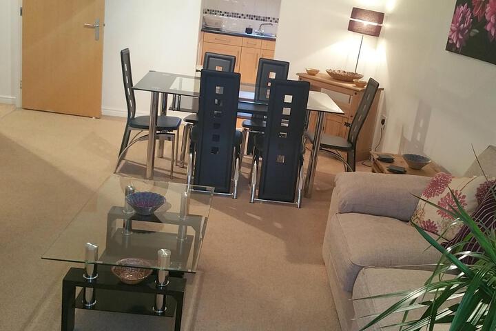 Room 2 of 5