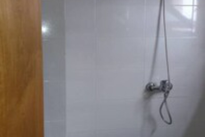 Room 5 of 17