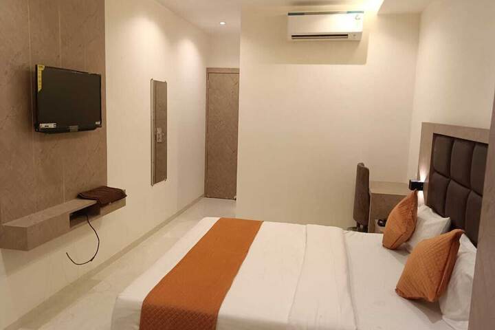 Room 18 of 45